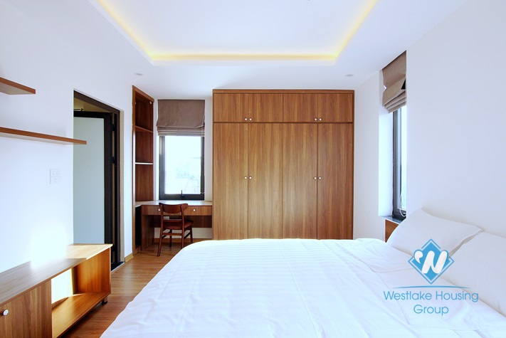 An excellent and charming apartment with 2 bedrooms for rent on Xuan Dieu 
